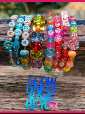 Rave bracelet 1/2 sleeve w/ 2 glow in the dark bracelets